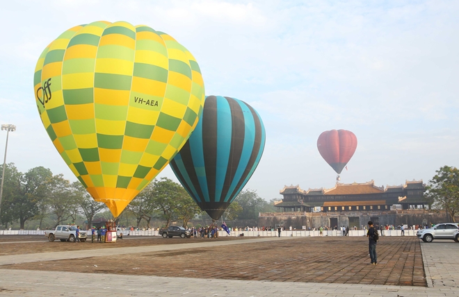 tổ chức sự kiện khinh khí cầu tại Huế ballooning media